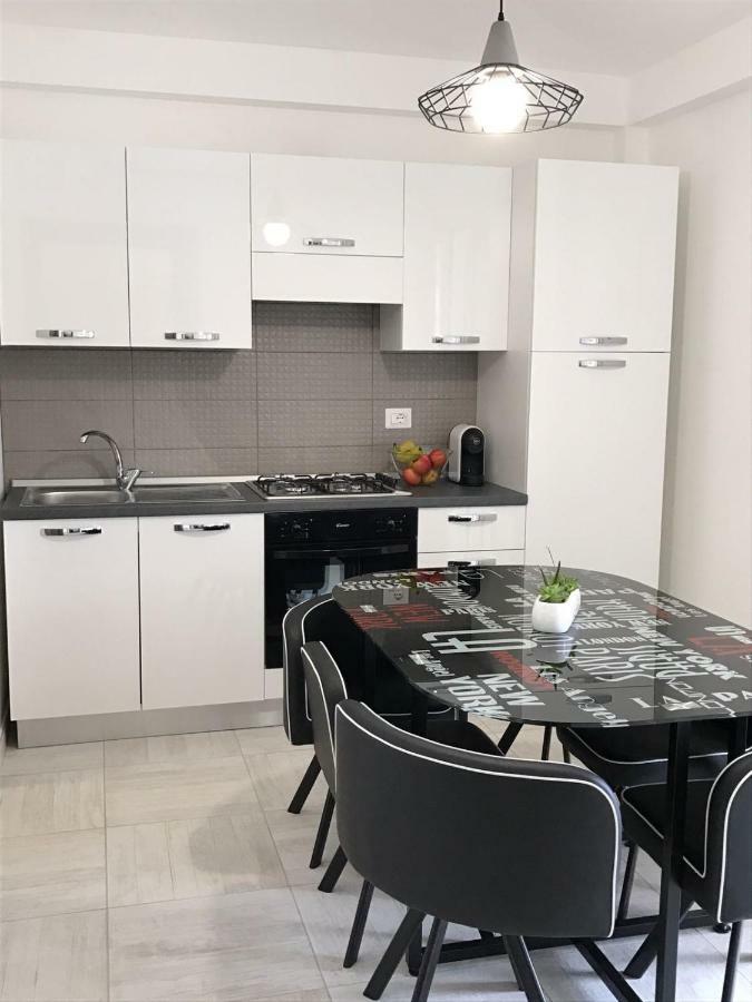 Apartament Flori Reitani Zewnętrze zdjęcie
